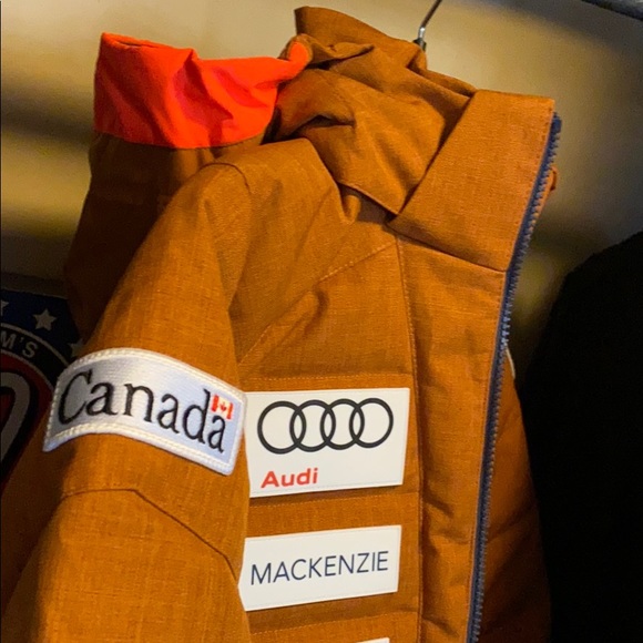 Helly Hansen Sponsored Snow Jacket ❄️ - Picture 2 of 15